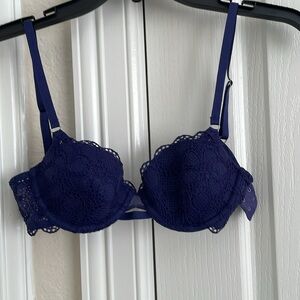 Dkny Elegant Navy Lace bra size 32B